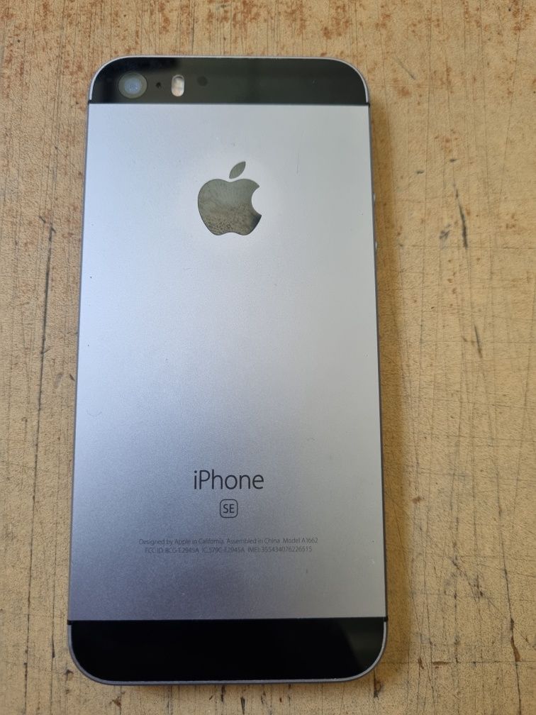 iPhone SE 64GB Space Grey