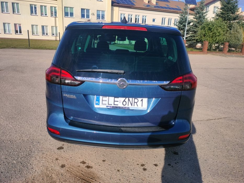 Opel Zafira 1.4 T 2016 rok Niski przebieg. Bogate wyposażenie.