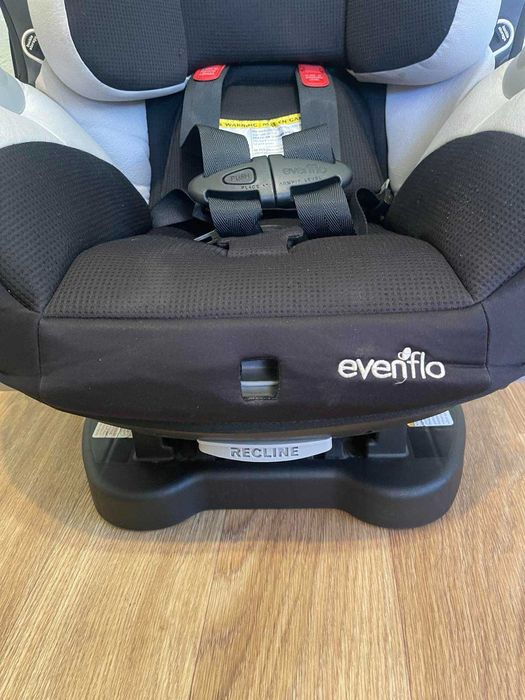 Автокрісло Evenflo Triumph LX гр.0+/1/2 2,3 кг до 29,4 кг Charleston