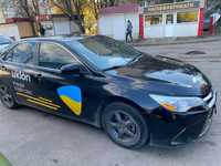 Аренда Toyota Camry hybrid бренд uklon