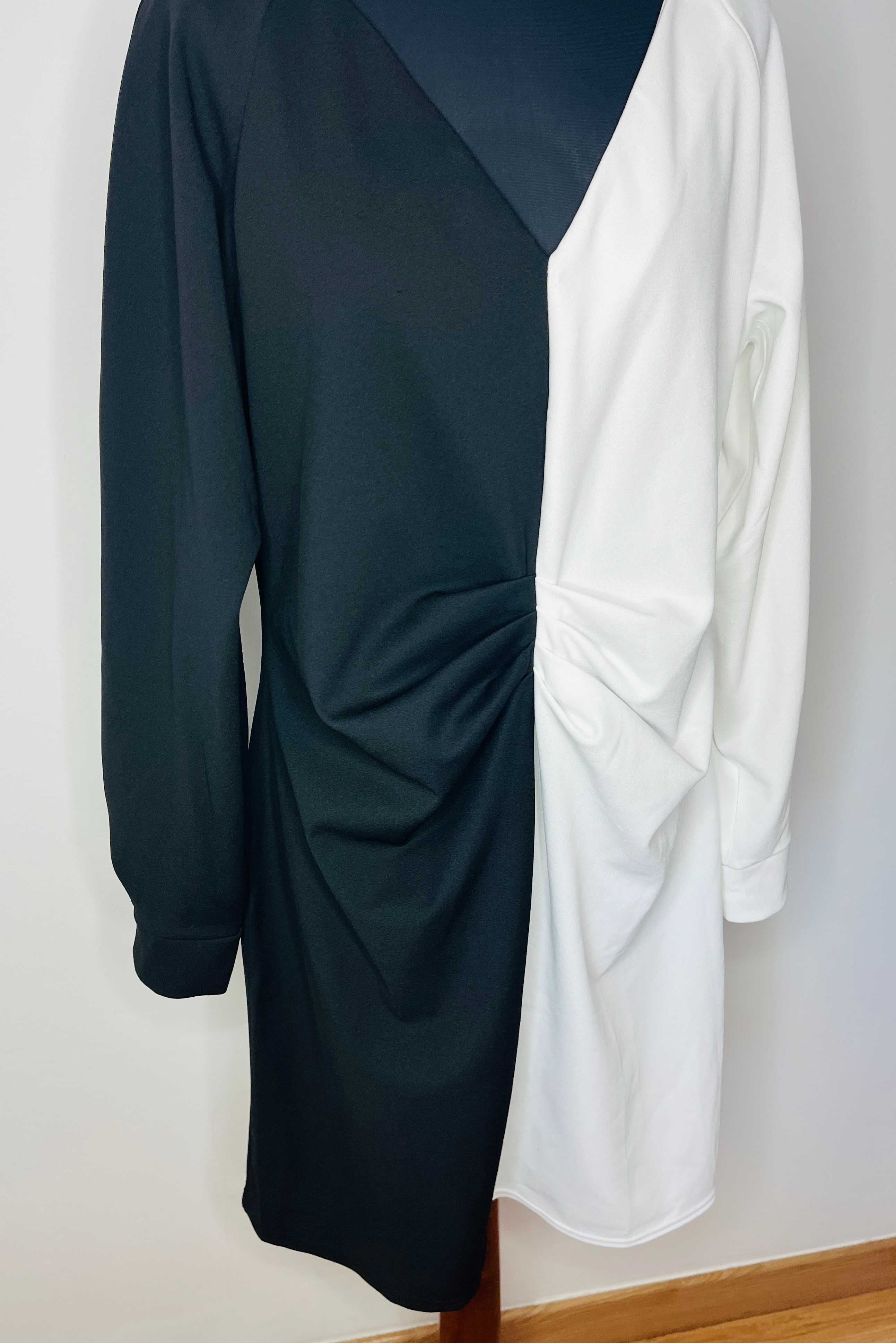 Czarno biała sukienka elegancka z długim rękawem Body Flirt 48/50