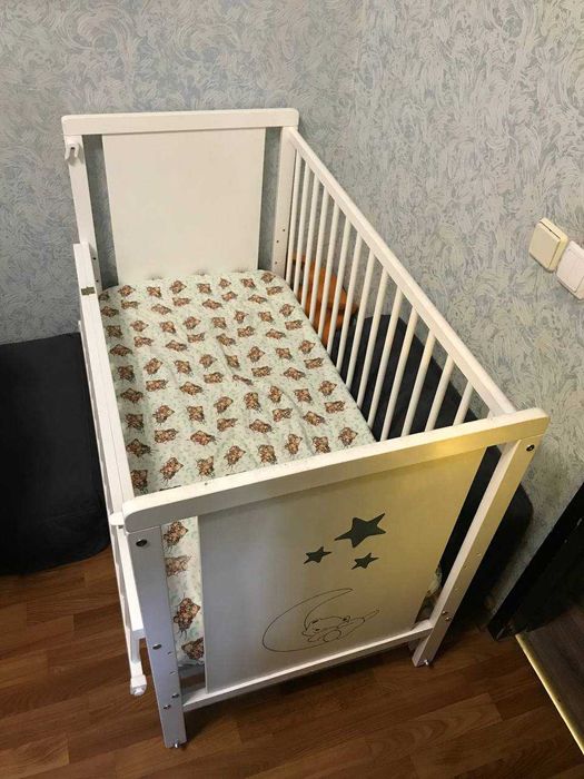 Детская кроватка