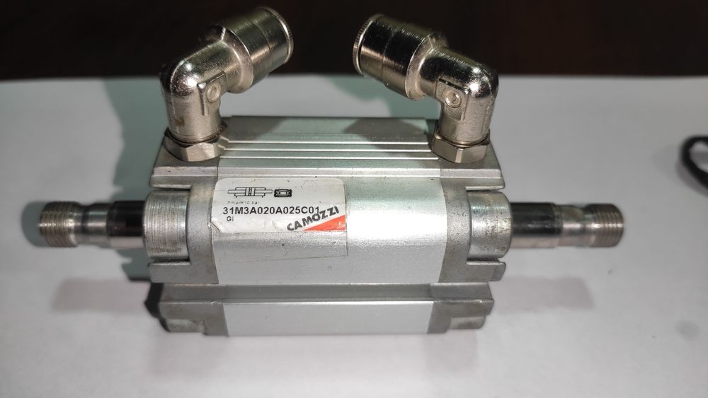 Camozzi Пневмоцилиндр
