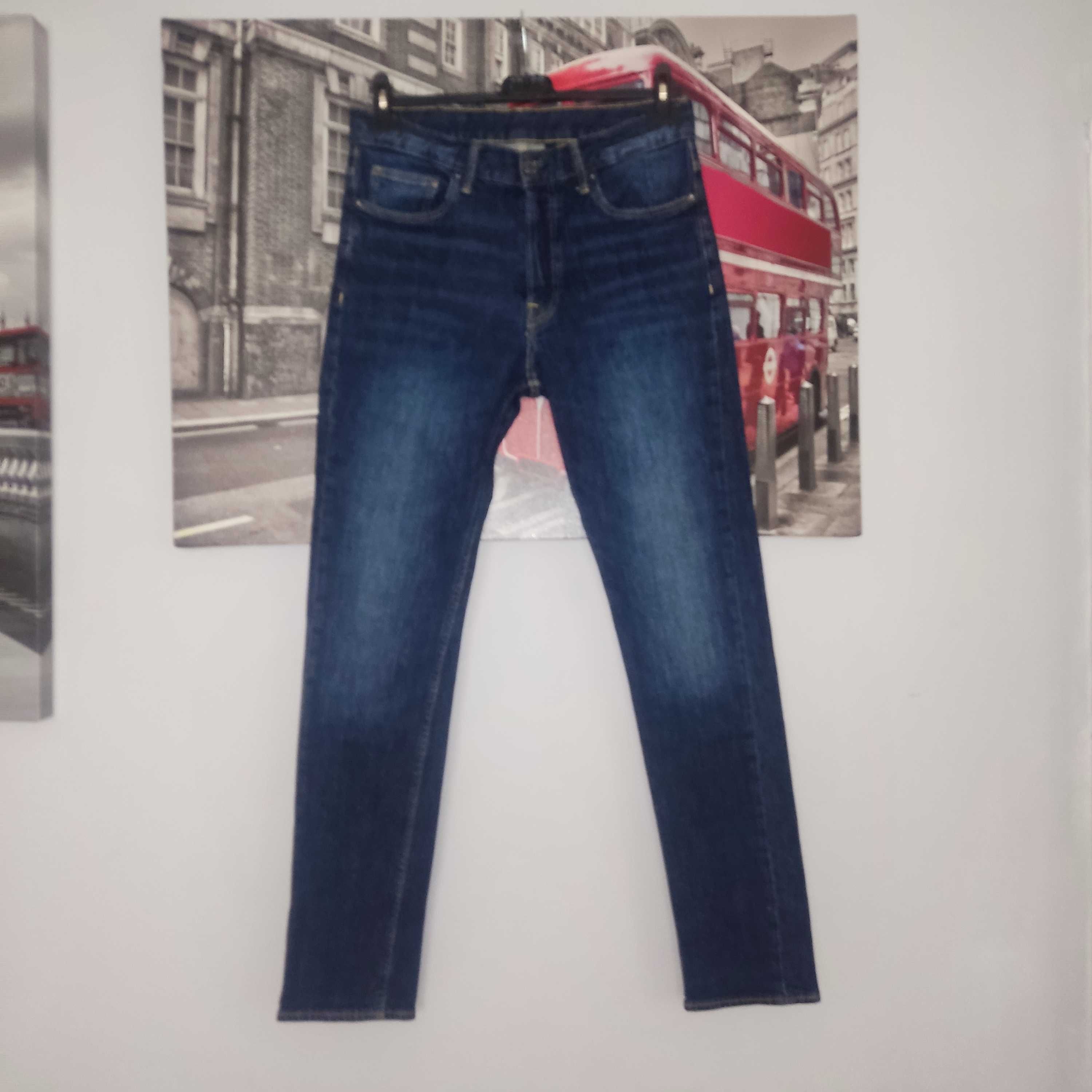Dżinsy męskie
S  Slim Denim