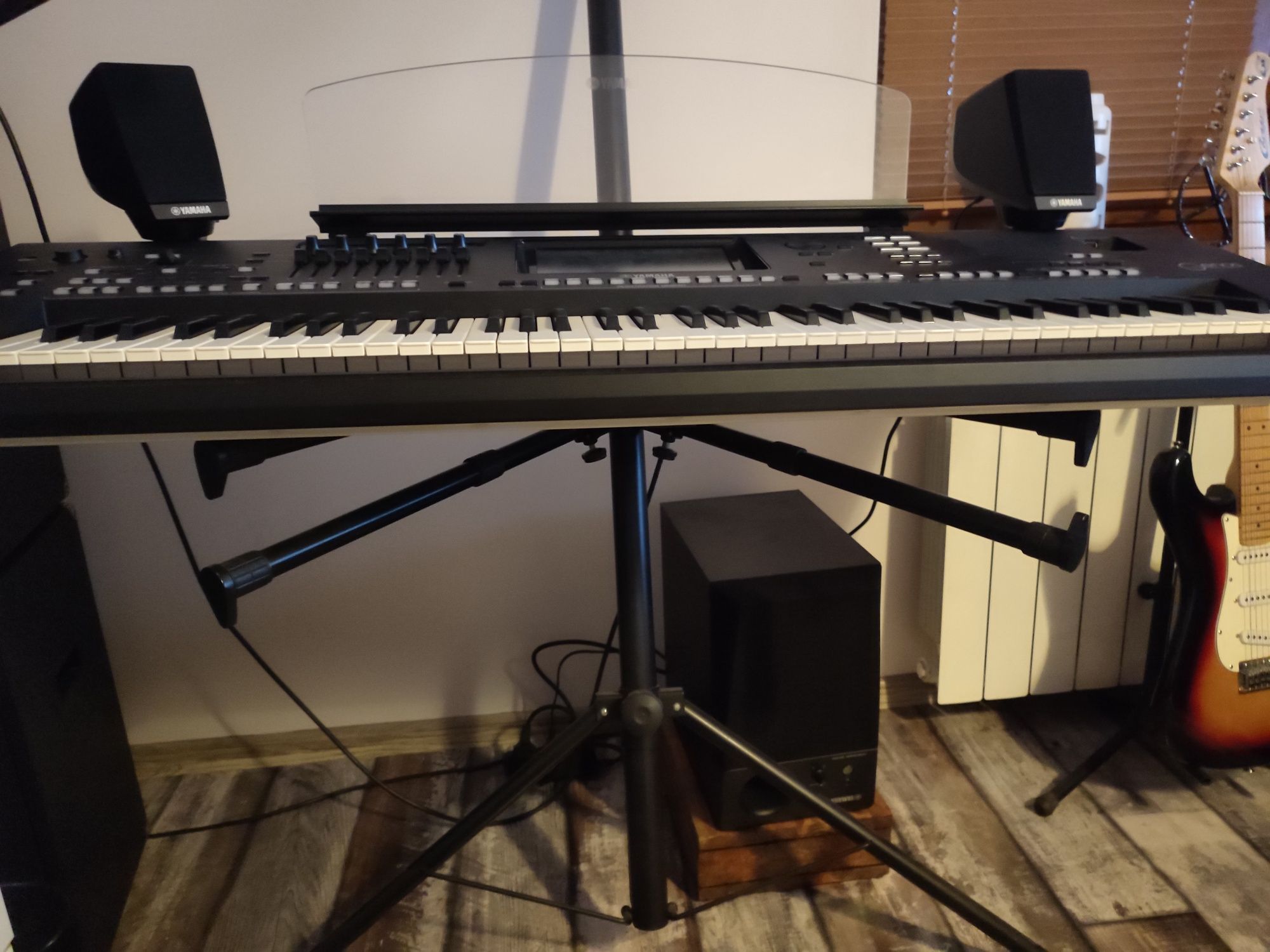 Sprzedam stojak pod kibord