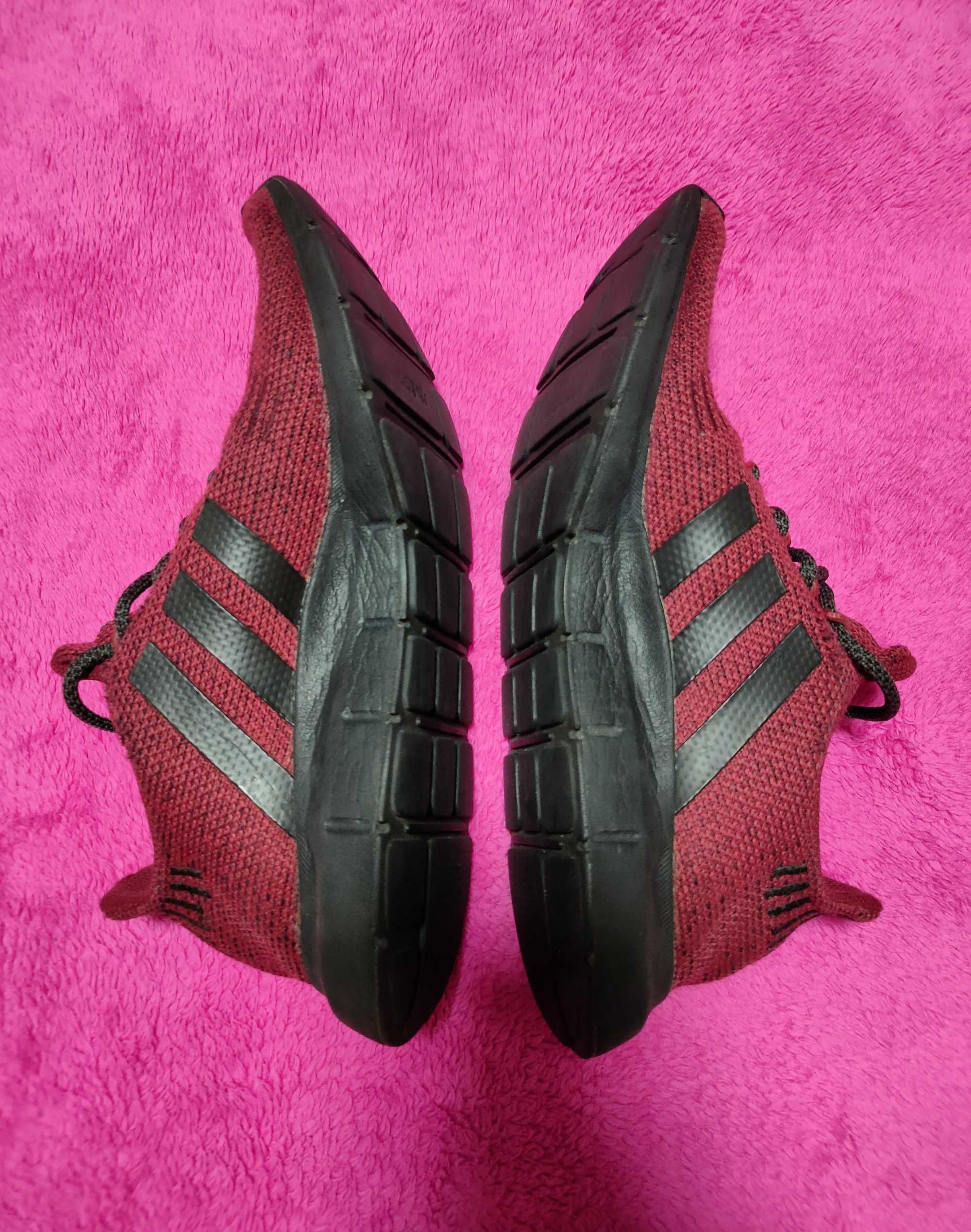 Кросівки Adidas Swift Run