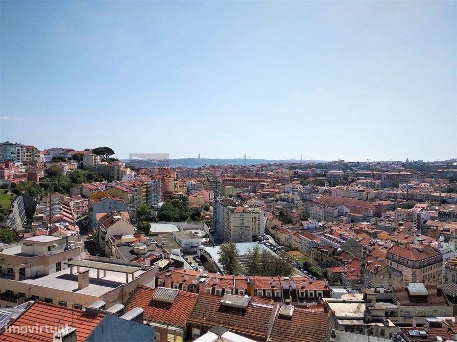 Arrenda-se T1 na Penha de França com excelente vista