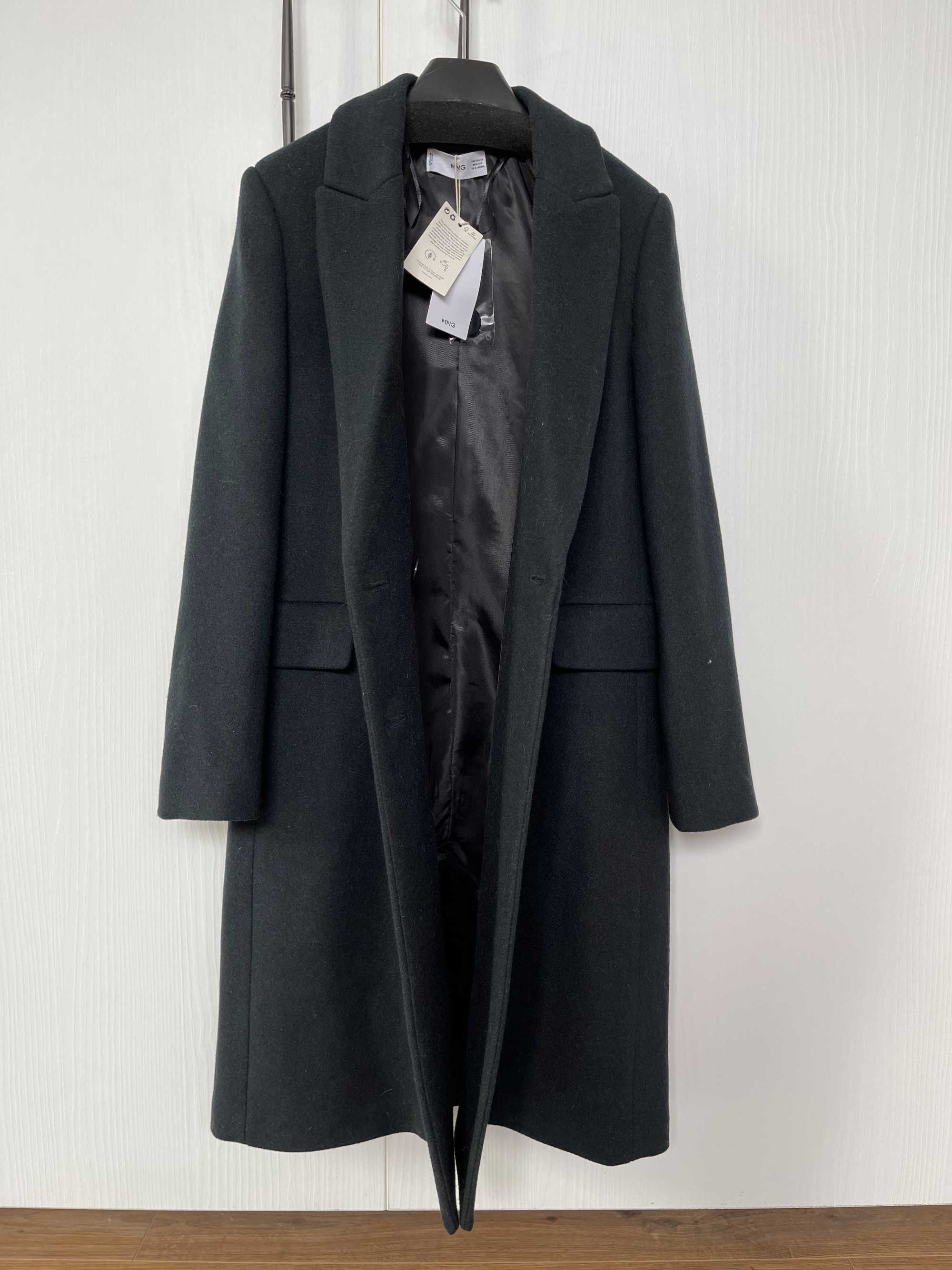 Двубортное пальто шерстяное чёрное классическое прямое приталенное