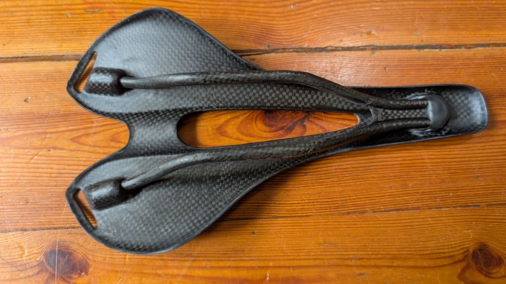 Siodełko rowerowe carbon!