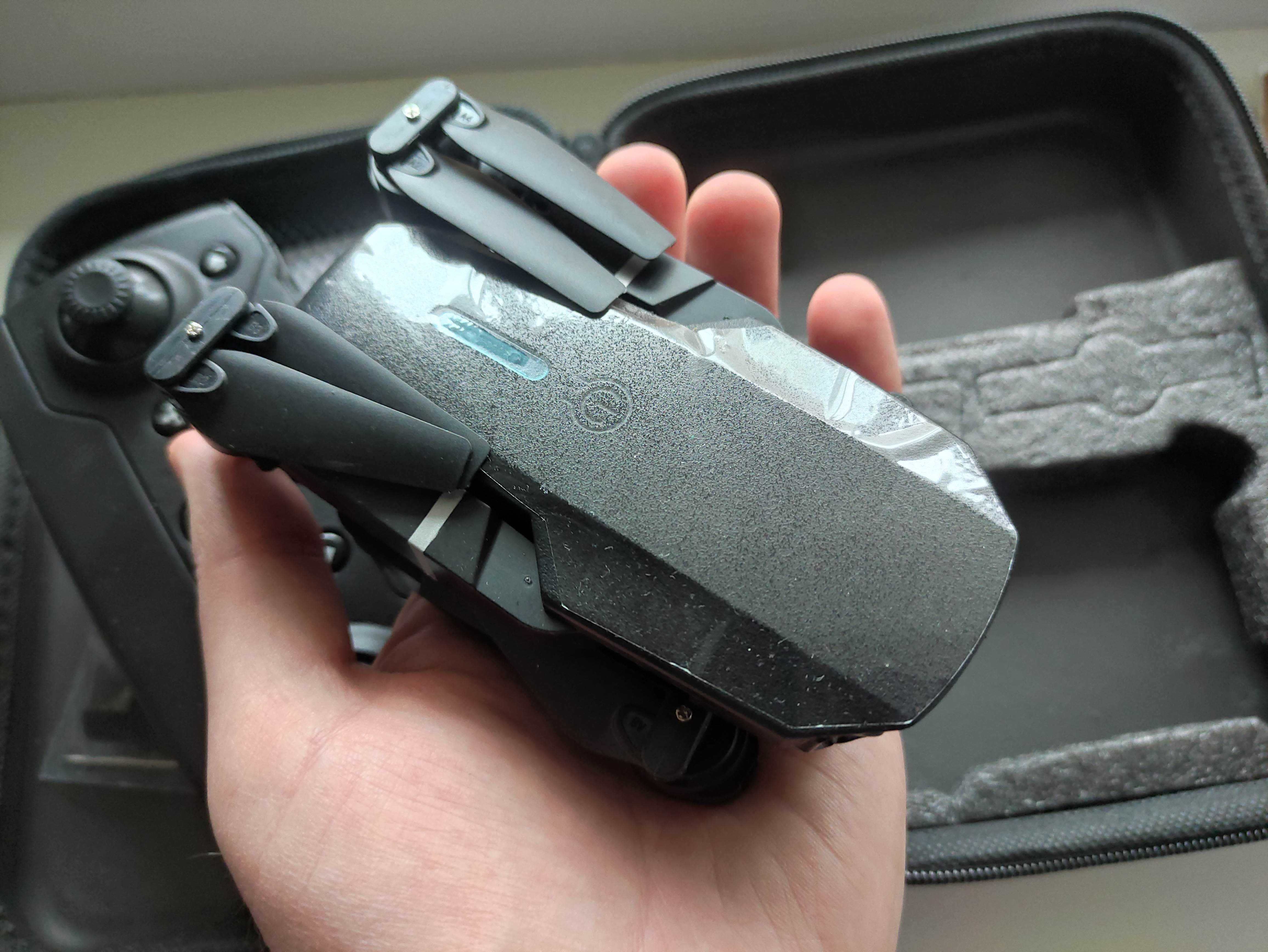 Дрон-Квадрокоптер RC E88 Pro Black gen2 (с Full HD камерой)
