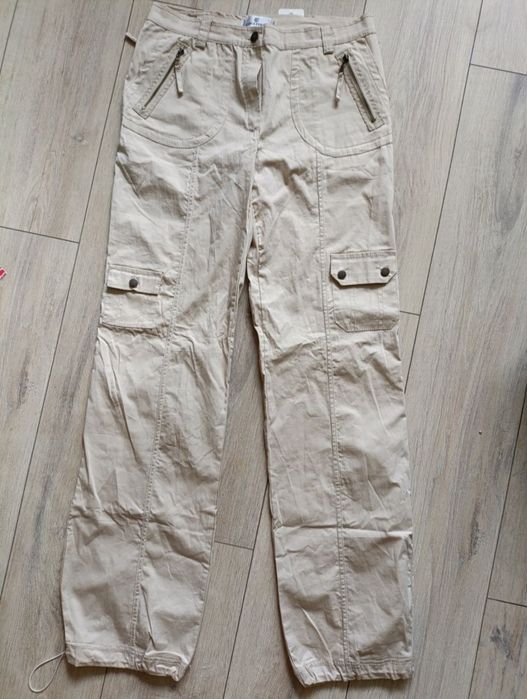 Жіночі штани джогери в стилі карго