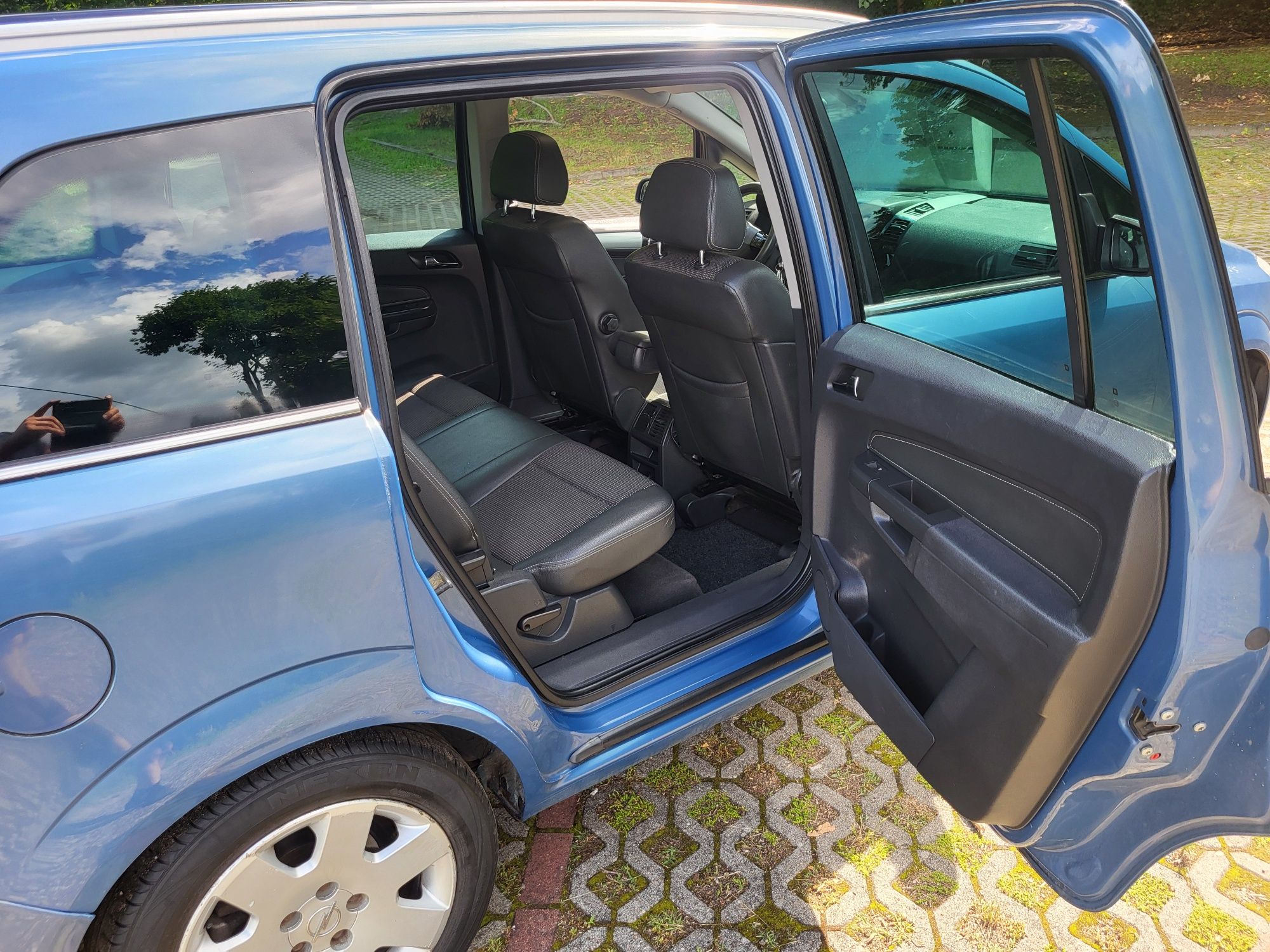 Zafira Cosmo 1.9 CDTI 120 KM 7 osób zadbana serwisowana