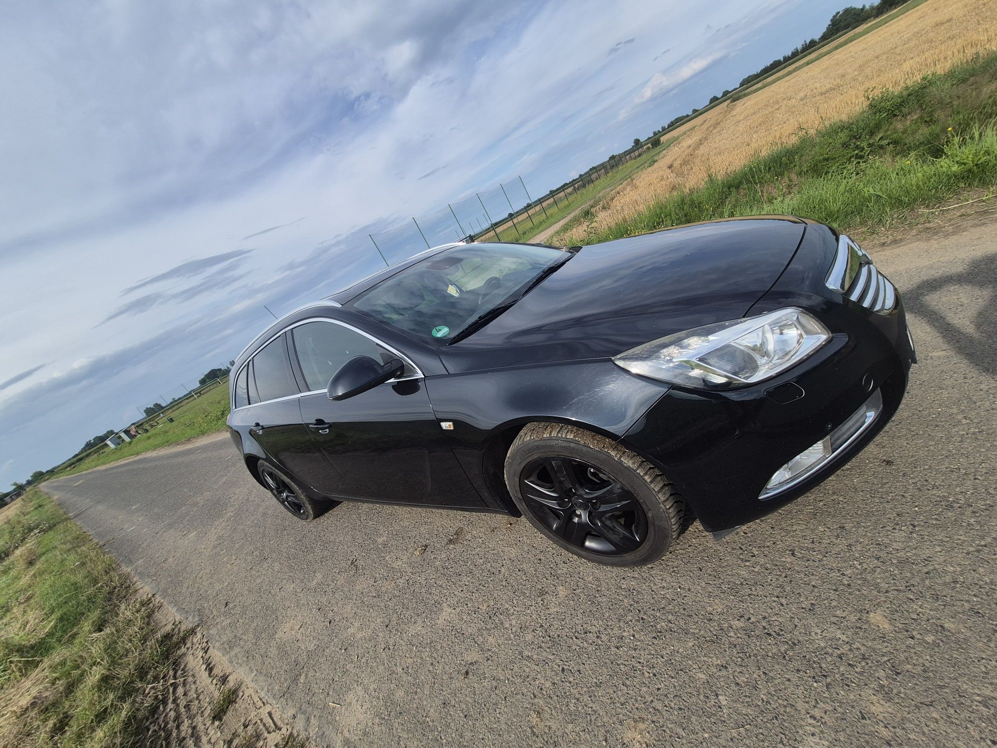 Sprzedam samochód osobowy opel insignia