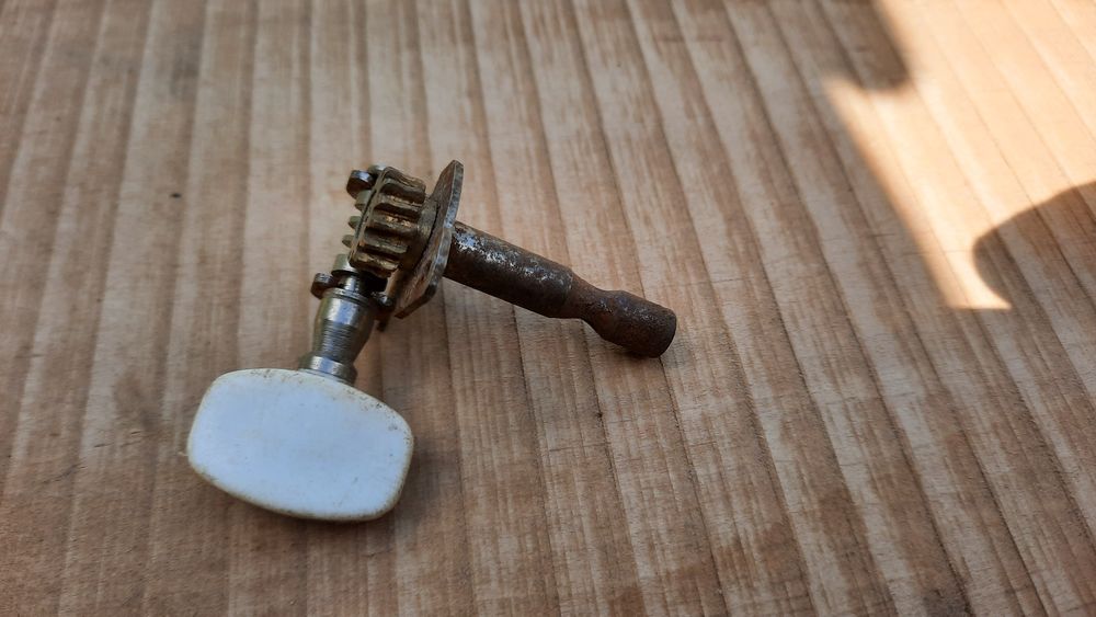 Колки для гітари 
242 PC
Диски відрізни, шліфувальні, по