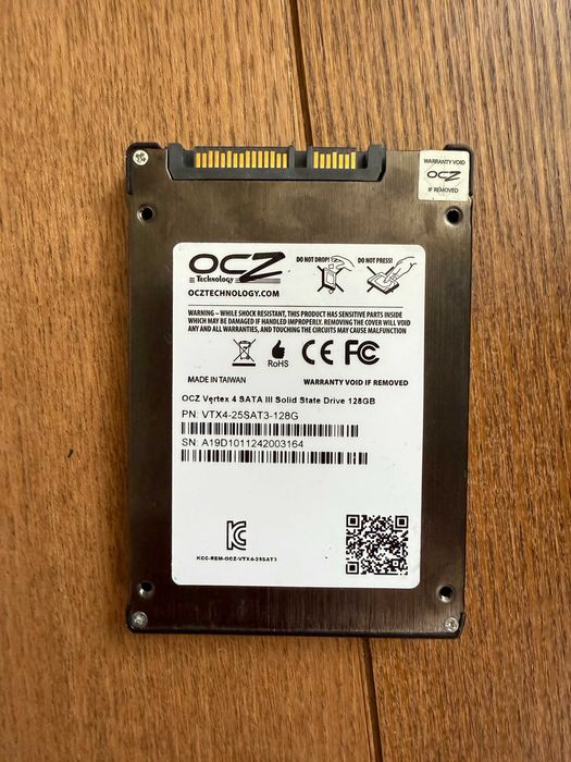 SSD 2.5" OCZ Vertex 4 128 ГБ (VTX4-25SAT3-128G) • SATA III