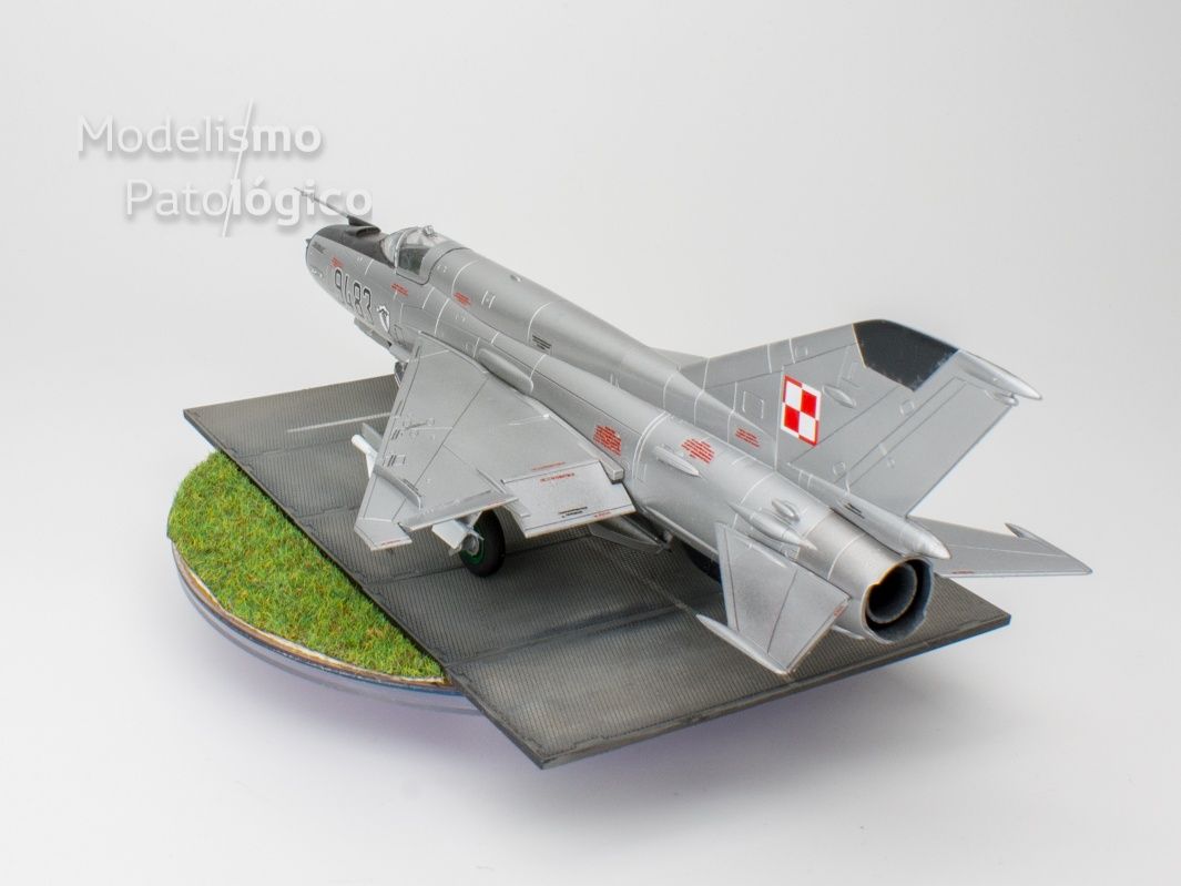 MiG21 sklejony skala 72