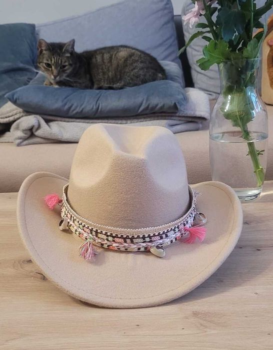 Kapelusz kowbojski klasyczny kremowy Wild West Country Western nowy