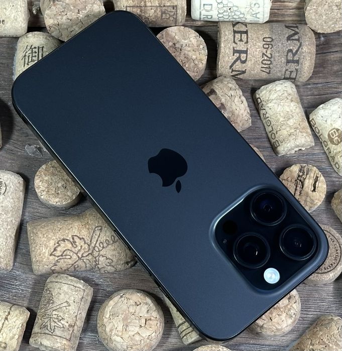 Apple iPhone 16 Pro 128Gb Black Titanium Батарея 100%