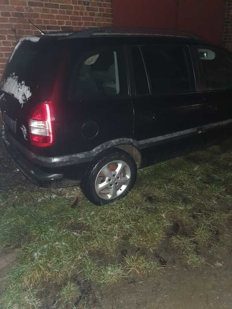 Opel Zafira A 2.0 diesel czarny metalik, kod lakieru Z20R na części