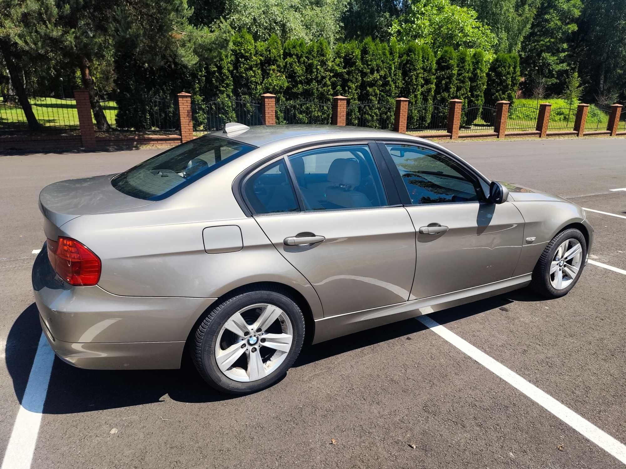 BMW E90 318d sedan facelift 2008