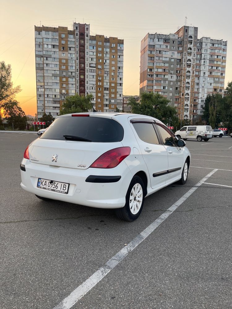 Продам Автомобіль , машину Peugeot 308 2008 року
