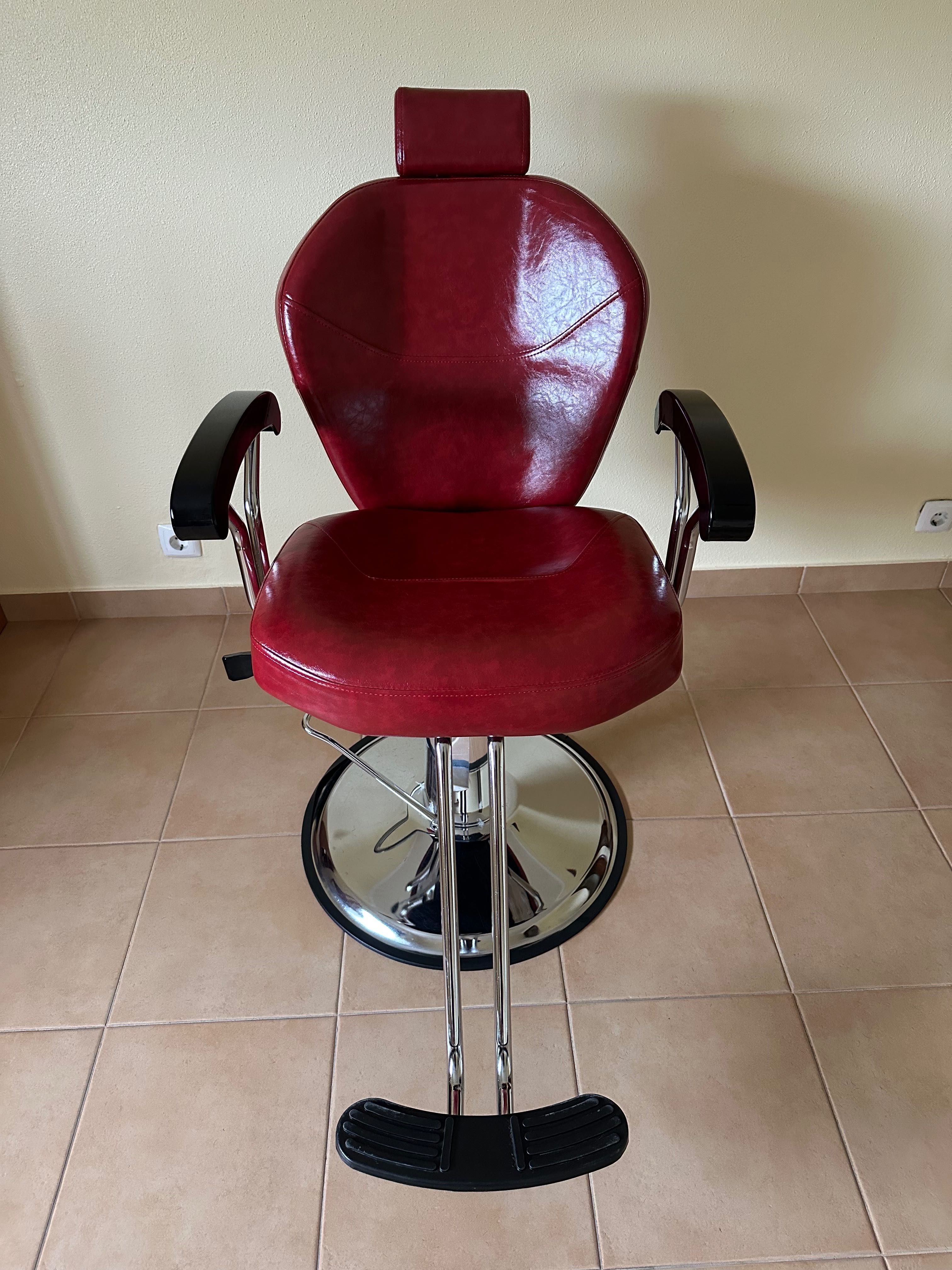 Poltrona hidráulica para barbearia / estética com apoio de cabeça