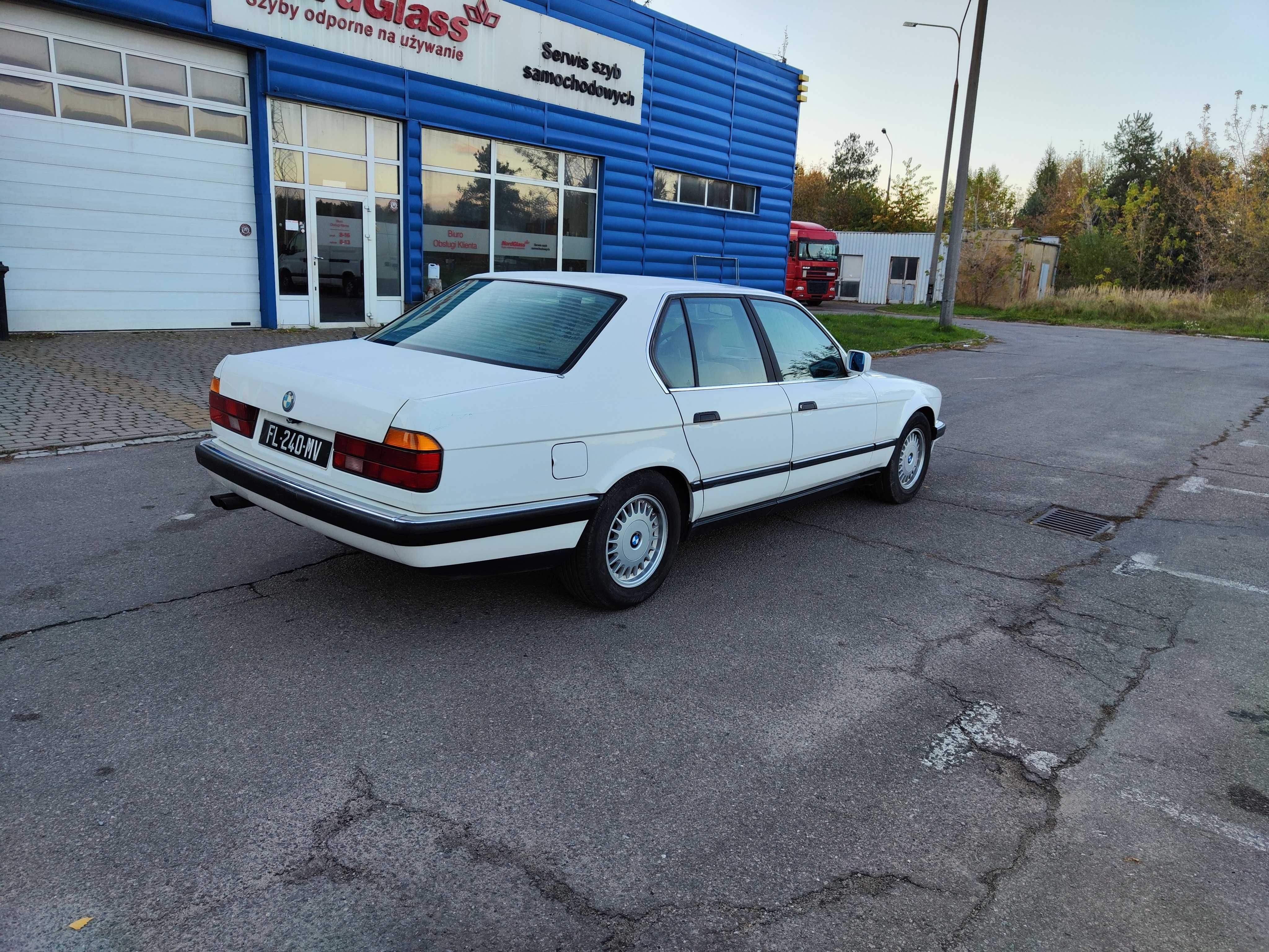 BMW 735i 211KM _ Skóra _ Szyberdach _ Automat