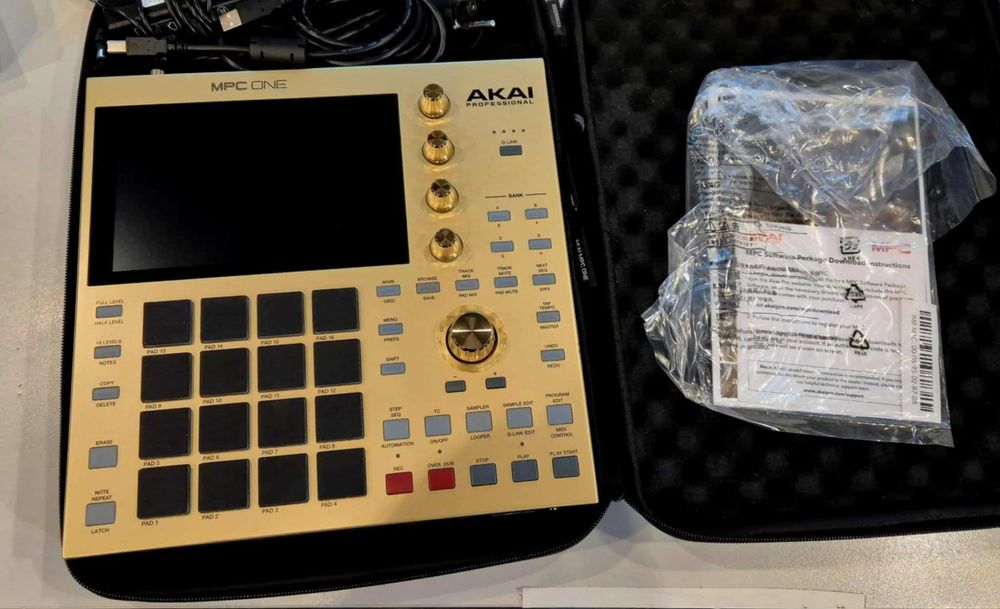 AKAI Professional MPC One Special Gold Edition + Case UDG | OKAZJA!