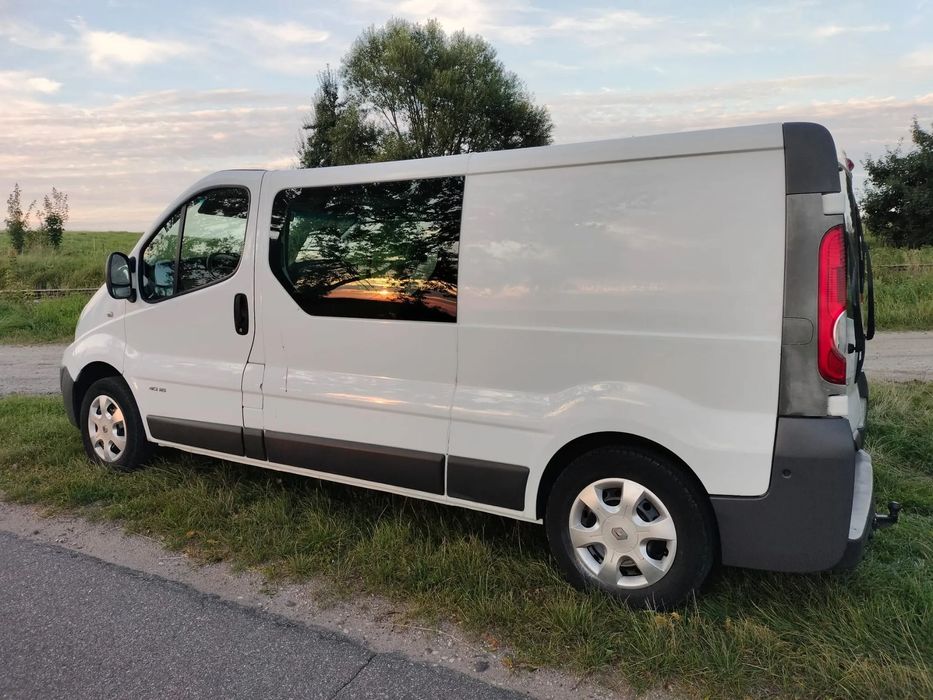 Renault trafic  Bardzo ładny oryginał DOKA 5 osób LONG klimatyzacja sprowadzony zar