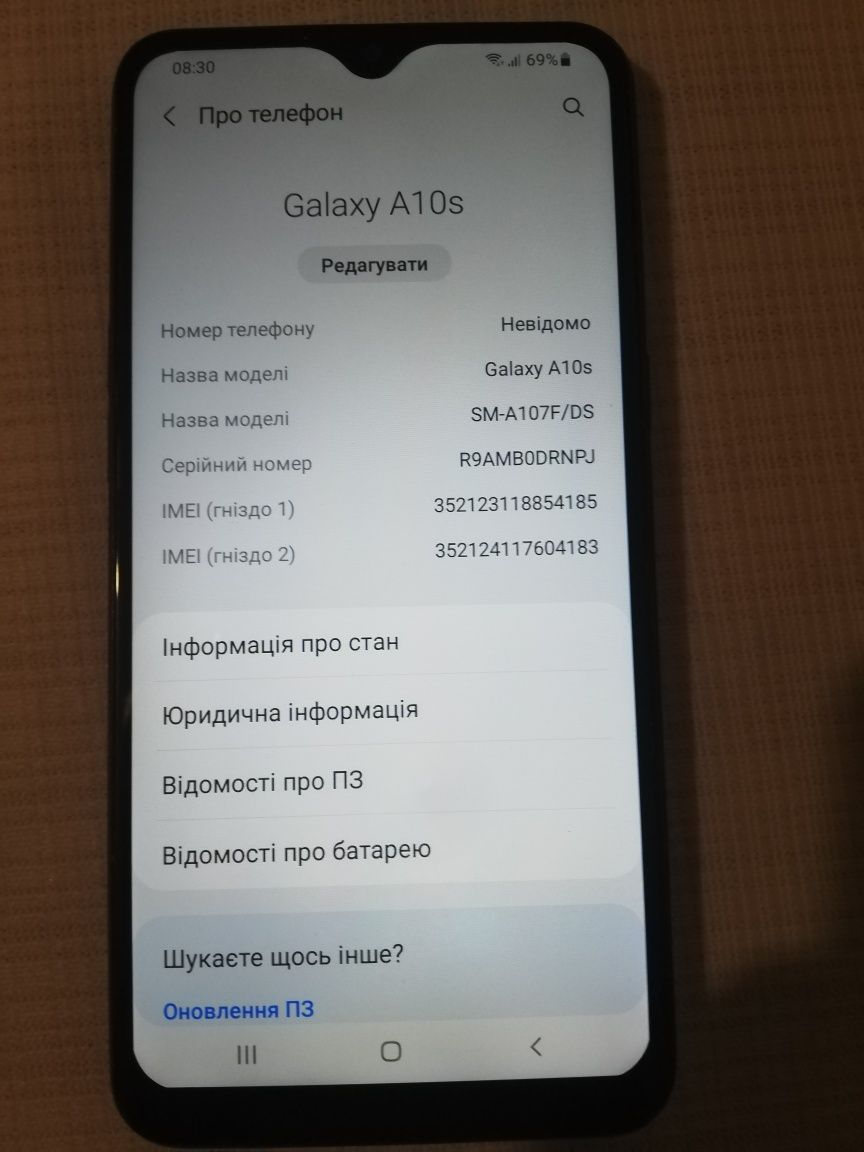 Samsung A10s в хорошому стані дисплей без царапин.