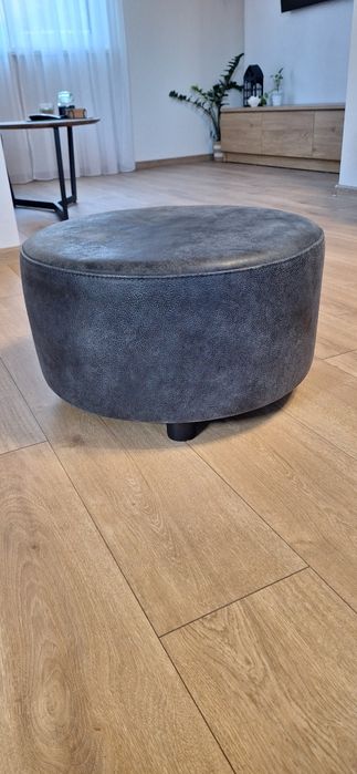 Sprzedam 2 szt Pufy skórzane