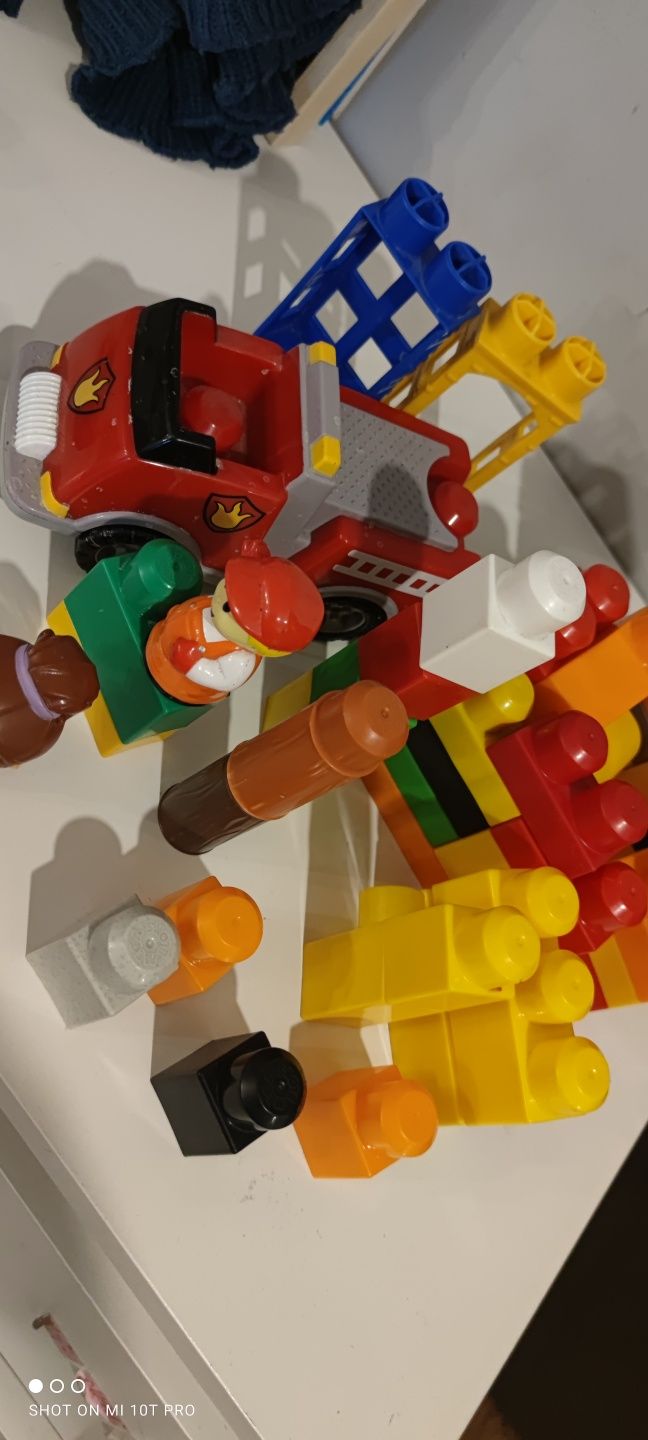Megablocks mega bloks Fisher price klocki auto ludziki