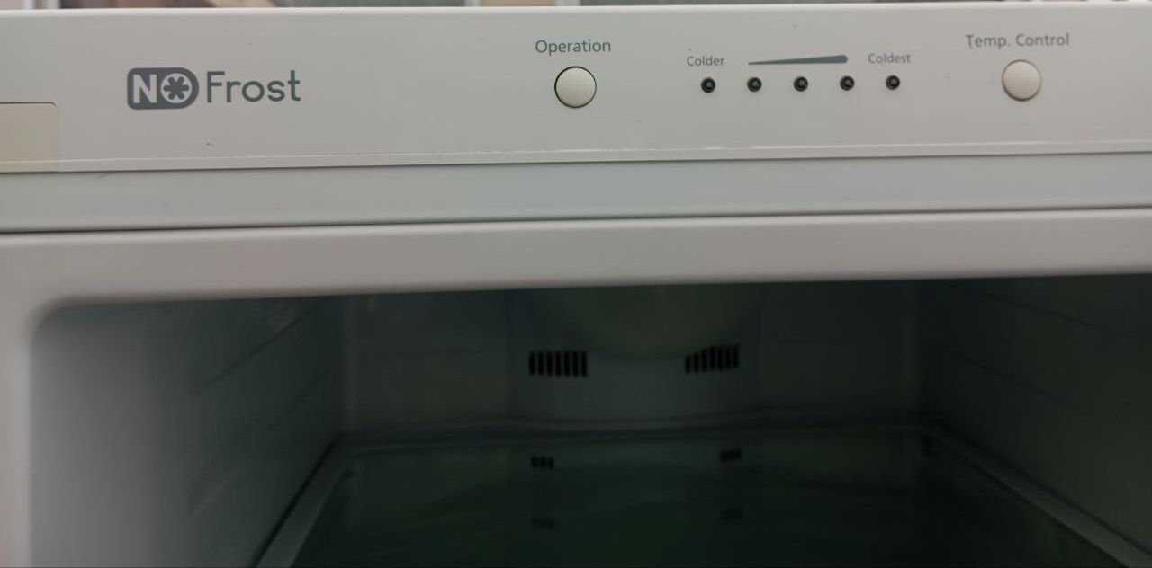 холодильник Samsung RL38SBSW