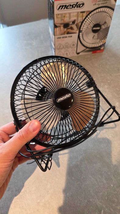 Nowy wiatrak biurkowy USB Mesko MS 7322 - Idealny na Lato!