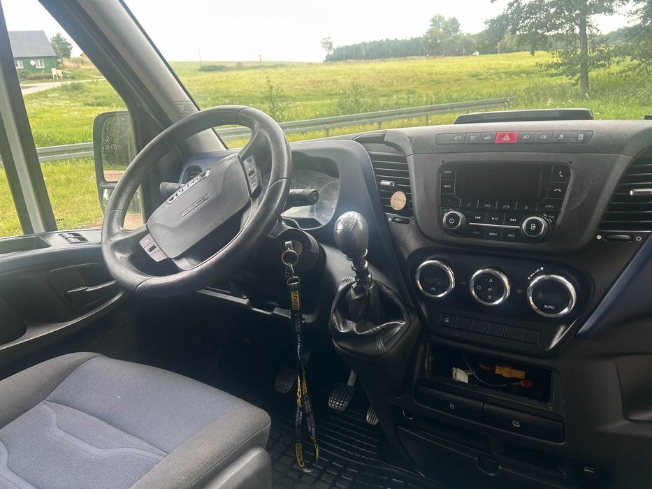 Bus plandeka 8EPAL Iveco Daily