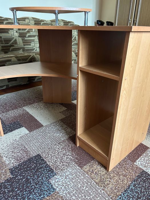 Письмовий стіл на кут