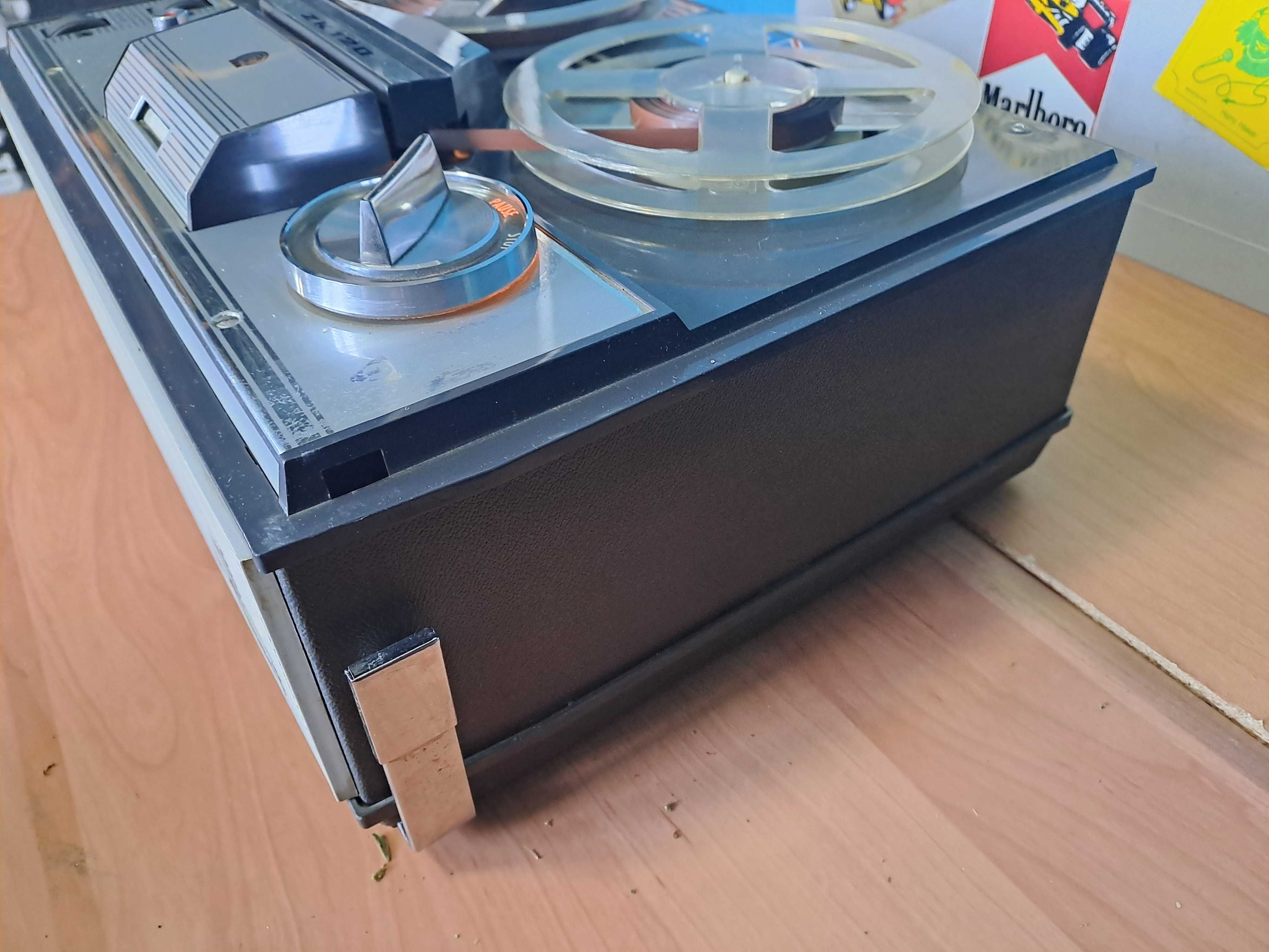 Magnetofon szpulowy UNITRA ZK120 wersja na Niemcy
