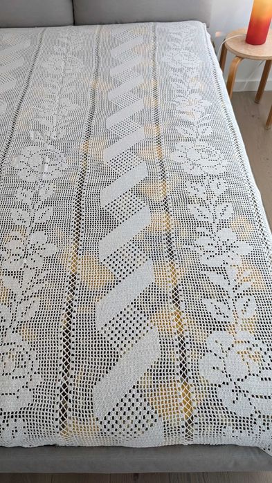 Colcha de renda branca para cama de 1.40m