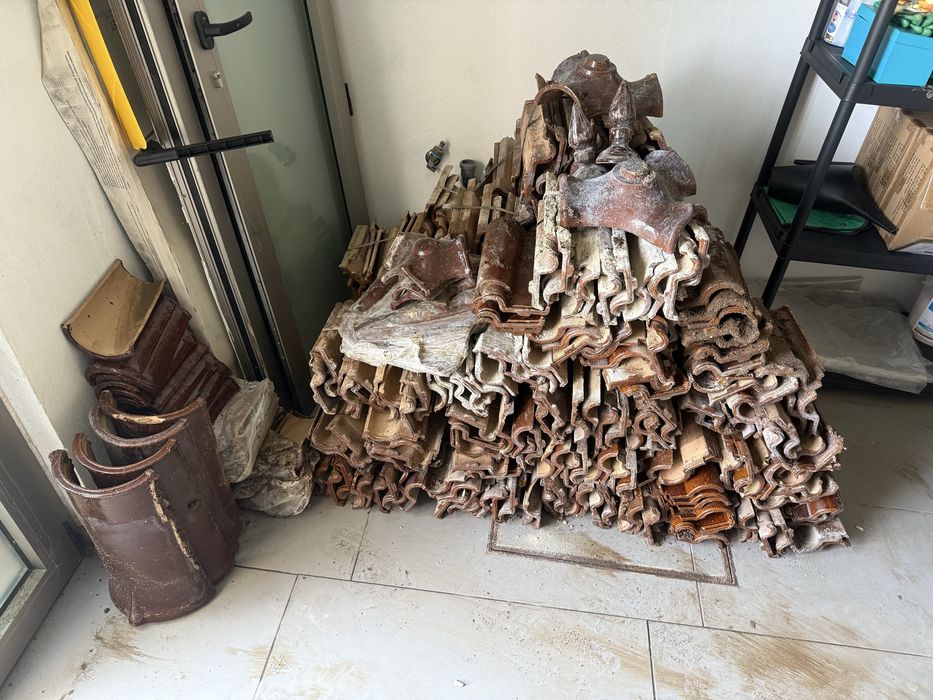+ de 300 Mini Telha Gresil Portugal nova