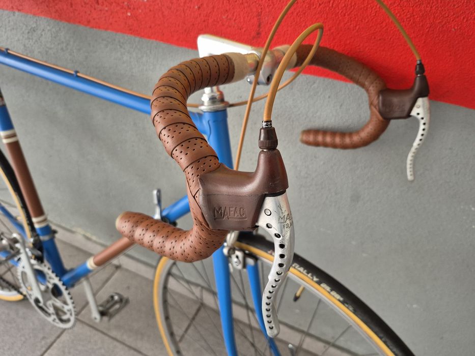 Bicicleta Altis restaurada