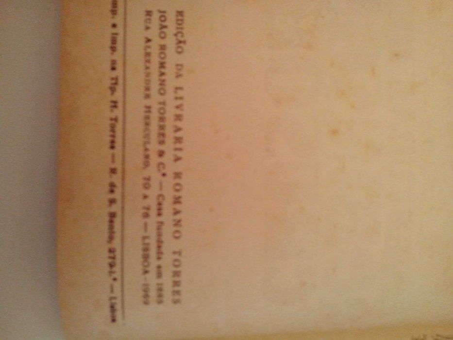 Livro " As aventuras de Robison Crusoe"
