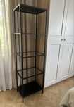VITTSJÖ Regał Ikea, czarny metal /szkło, 51x175 cm