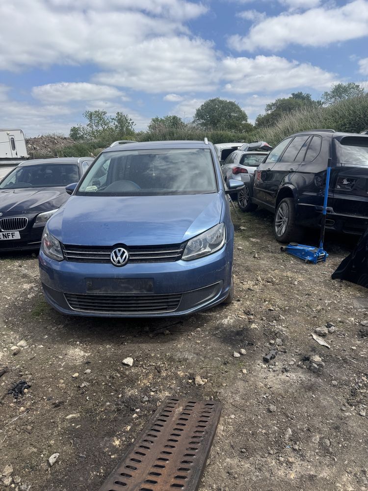 Vw Turan 1.6tdi DSG Przód maska zderzak blotniki pas przedni