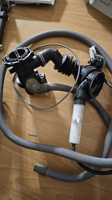 Części zamienne do pralki Indesit IWSE 5125 drzwi sprężyna szudlada