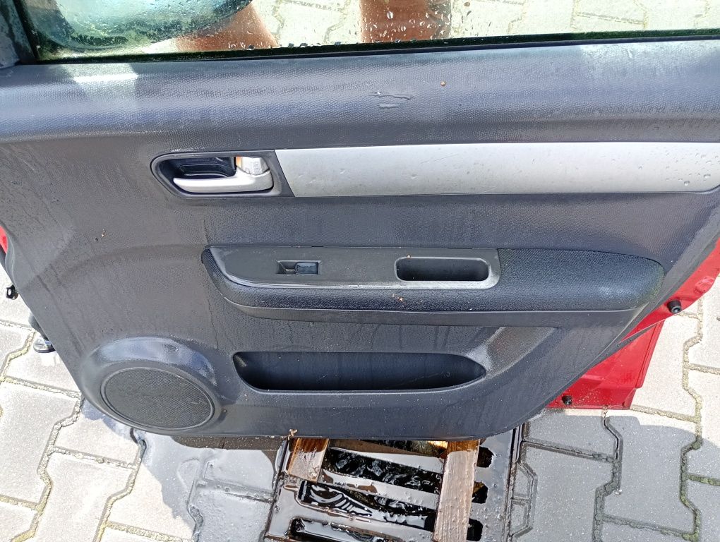 Suzuki Swift mk6 drzwi prawe przednie