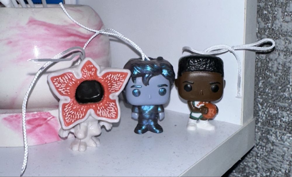 Kinder joy stranger things киндер джой очень странные дела