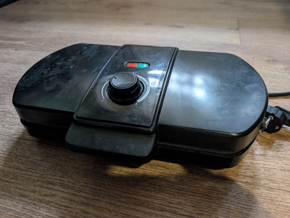 Вафельниця  COOP