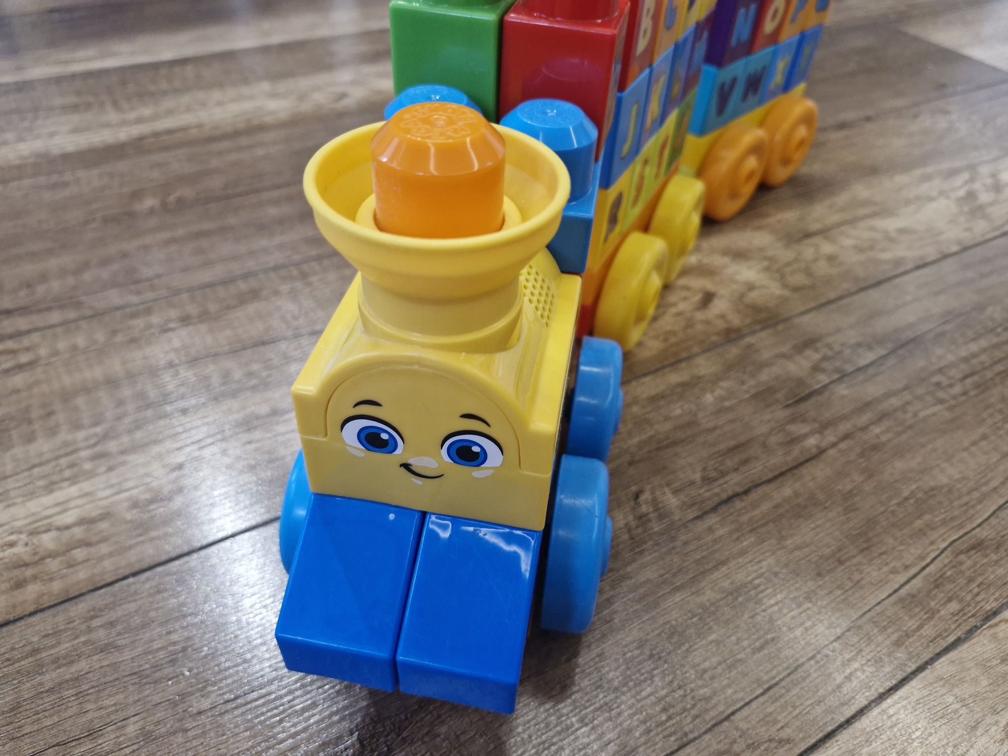 Fisher Price Mega Blocks muzyczny pociąg, sprawny, alfabet abc