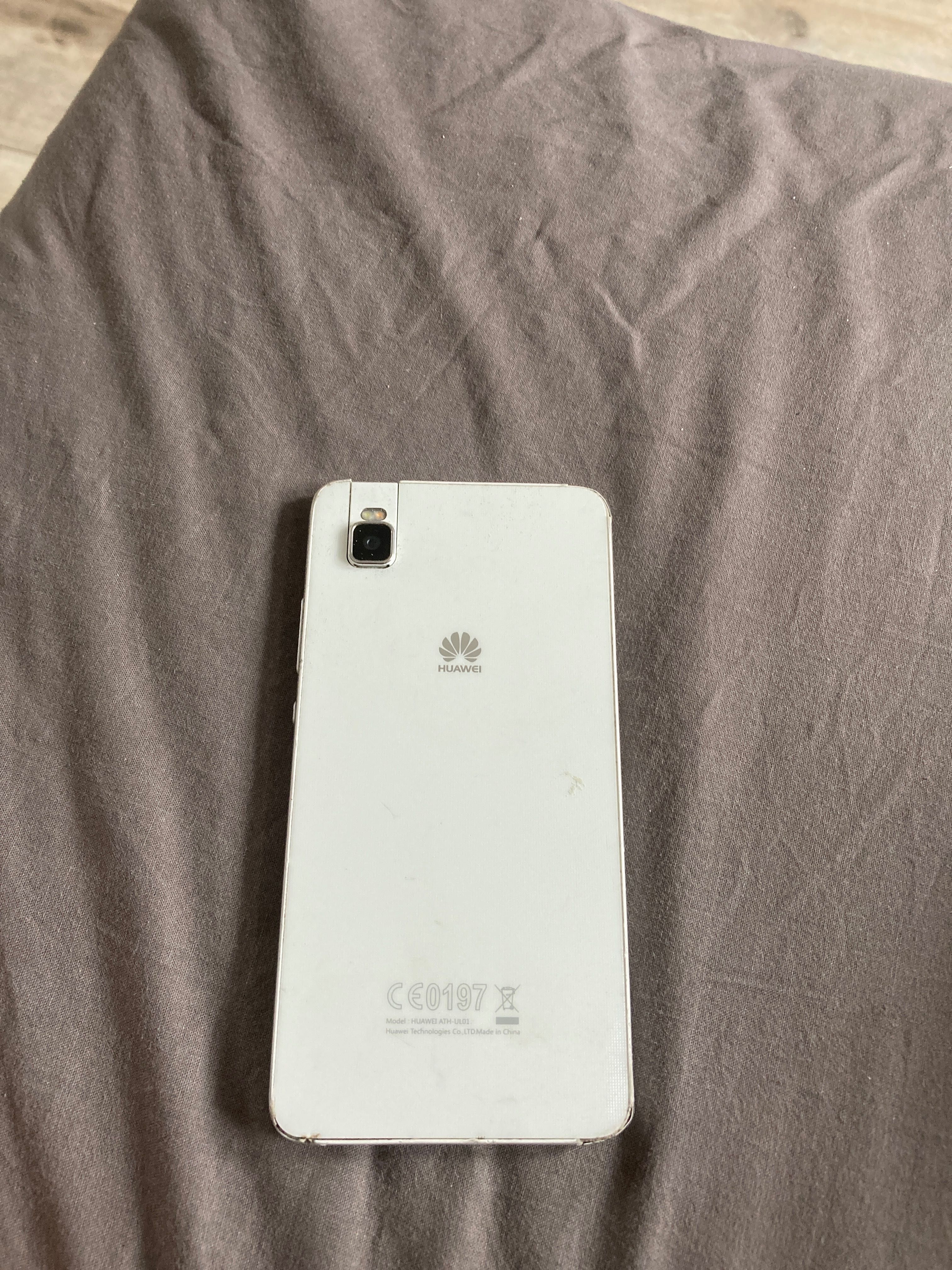 Telefon Huawei ATH-UL01
