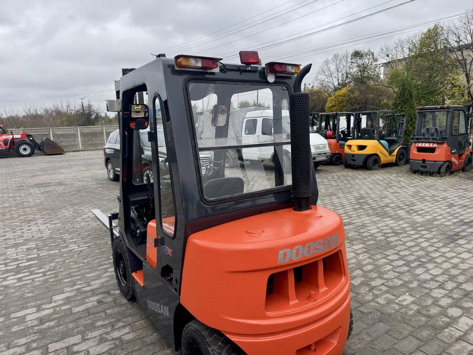 Навантажувач Doosan D25G Дизель погрузчик